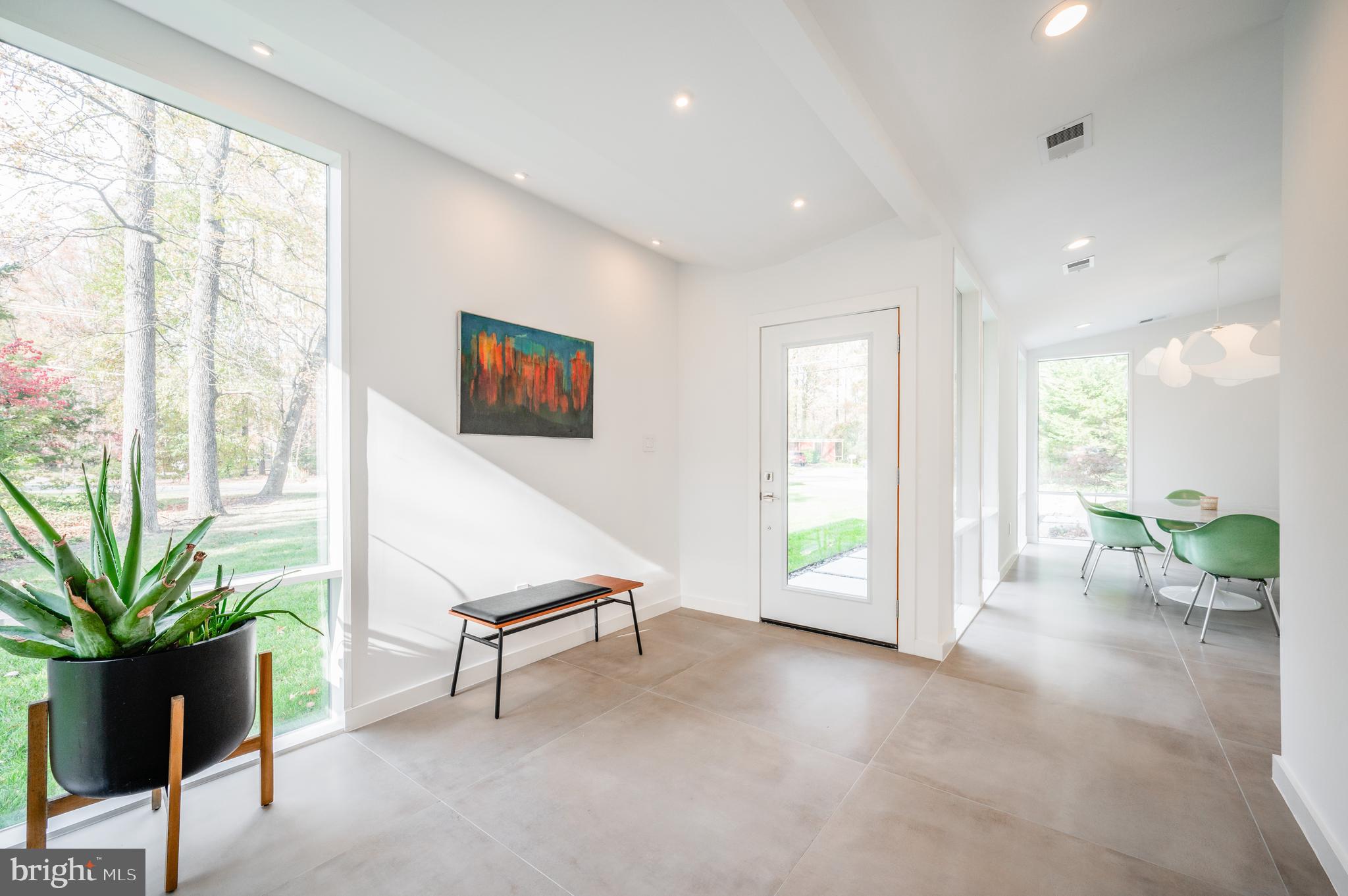 HOLLIN HILLS - Residential