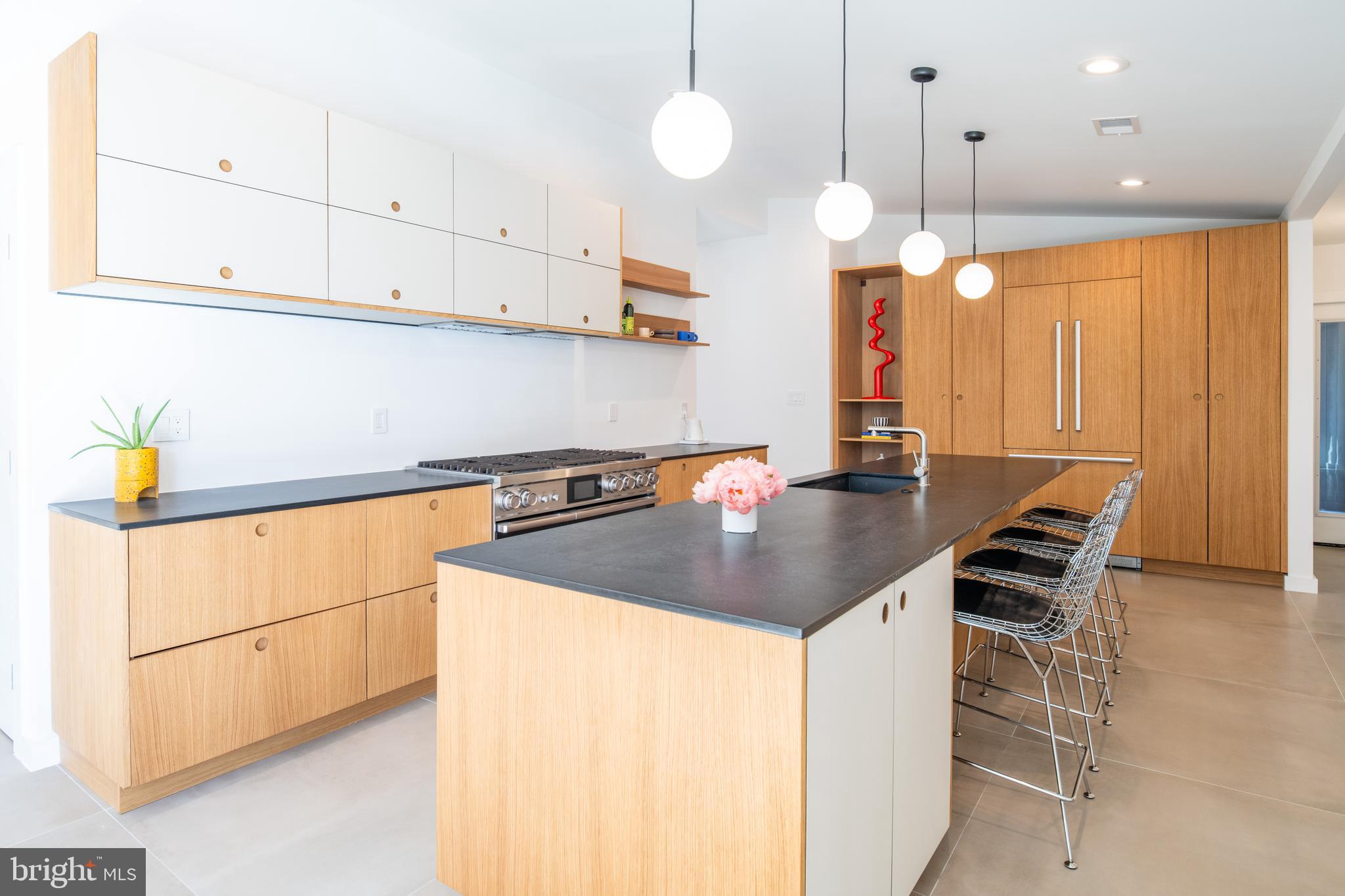 HOLLIN HILLS - Residential