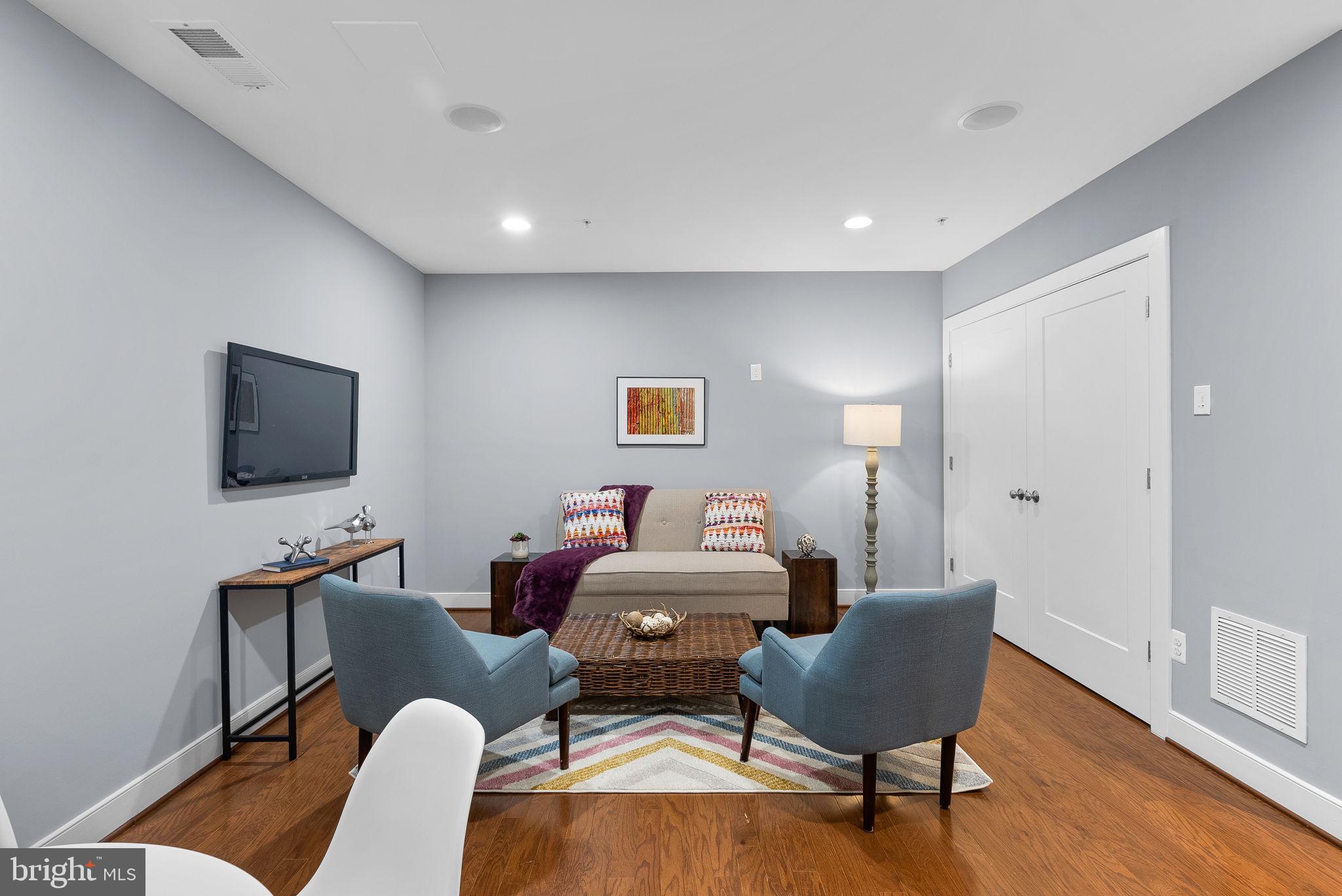 CHELSEA HEIGHTS - Residential