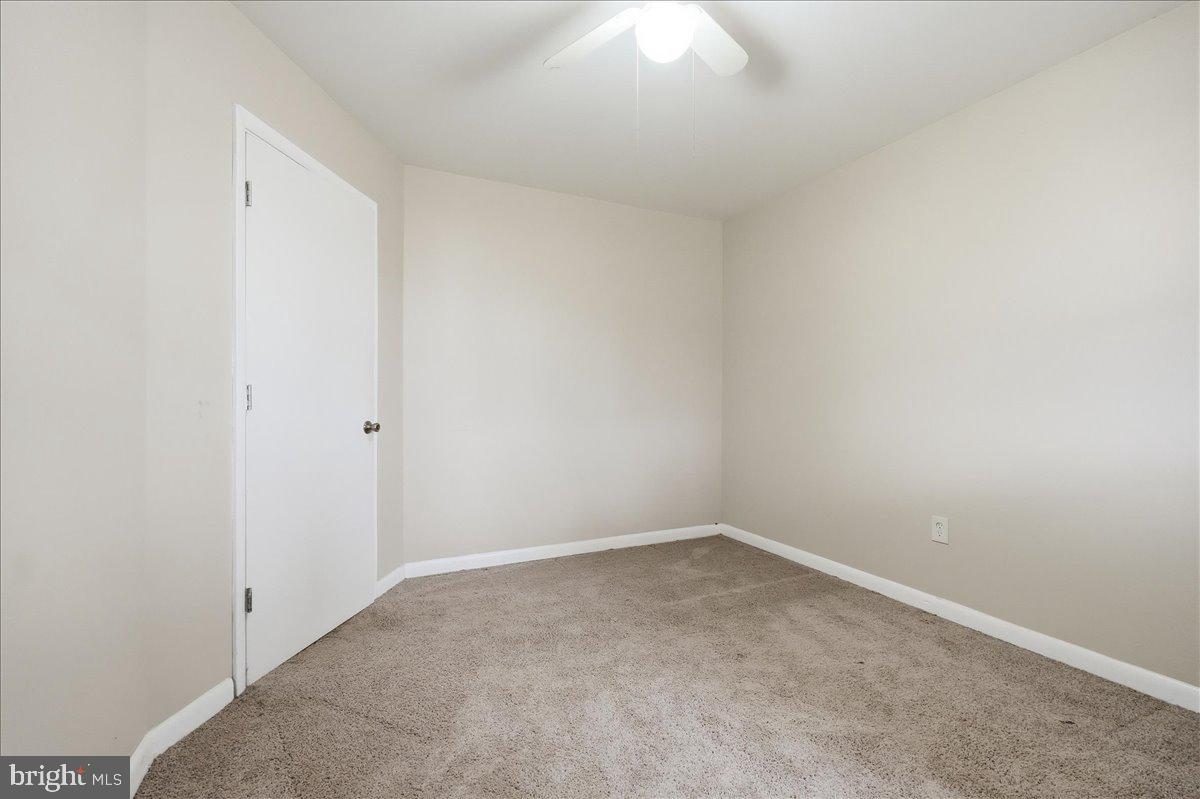 CONSTANT FRIENDSHIP - Residential