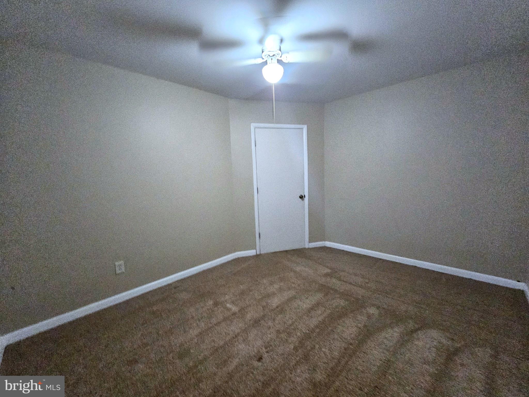 CONSTANT FRIENDSHIP - Residential