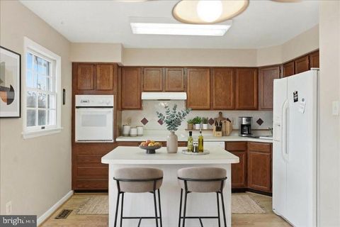 Townhouse For Sale - 303 Talbot Court<br/> ABINGDON, MD 21009