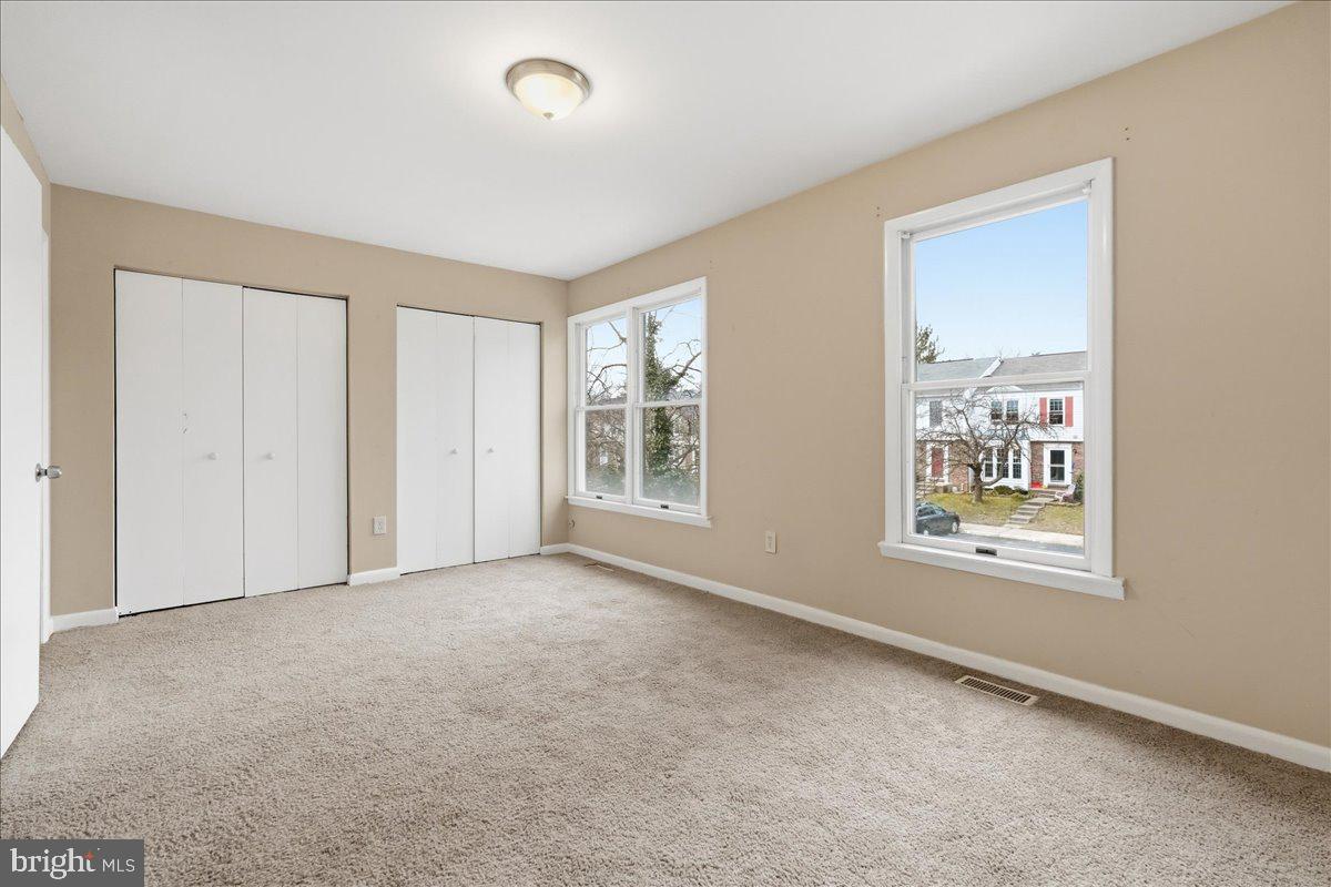 CONSTANT FRIENDSHIP - Residential