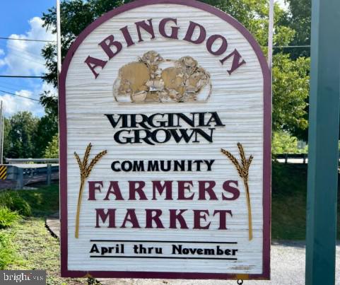 CONSTANT FRIENDSHIP - Residential