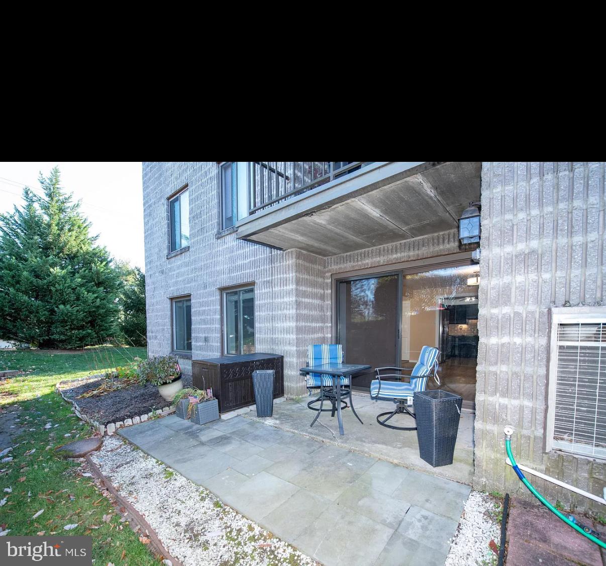 157 SUNBURY COURT