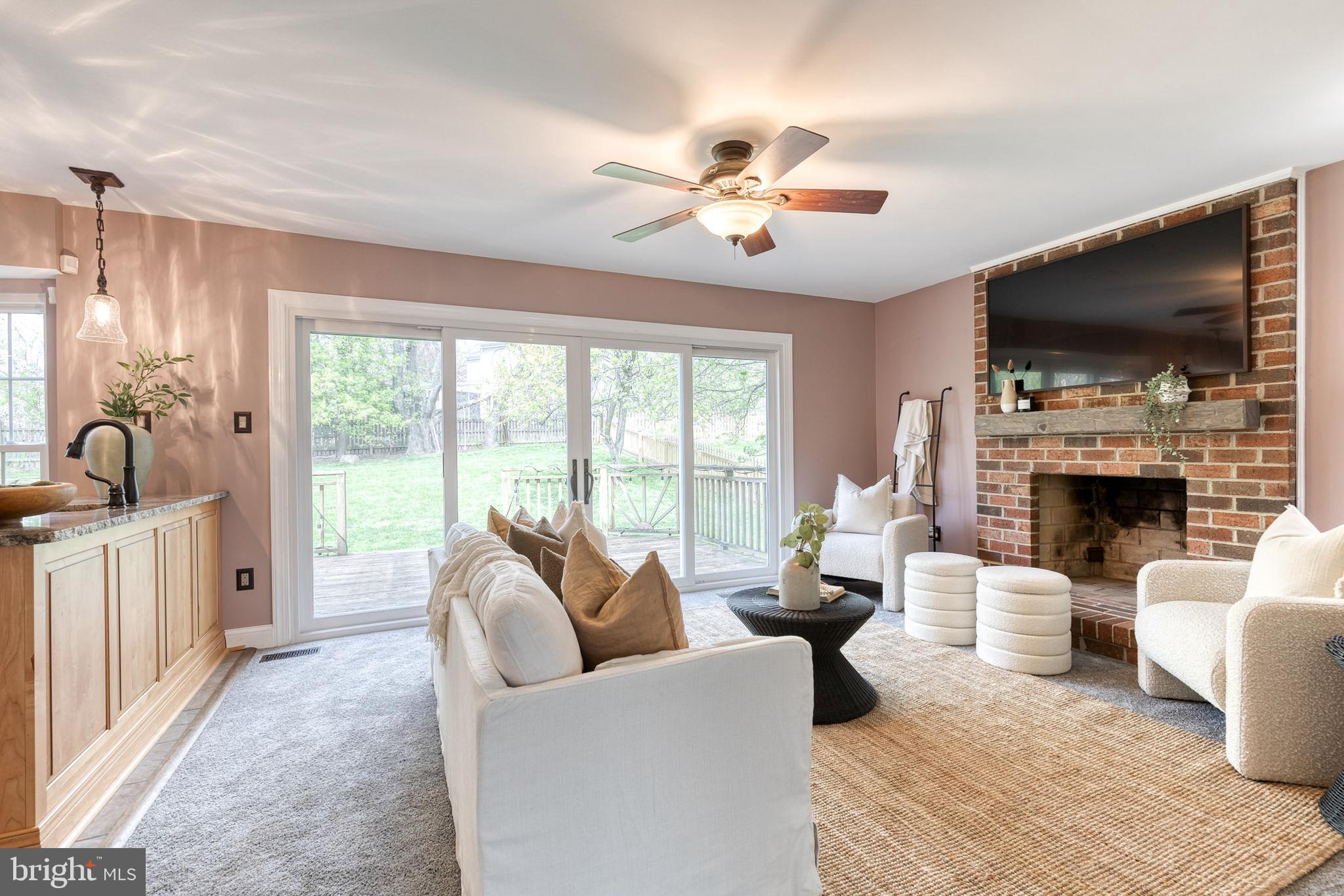 LONG MEADOW - Residential