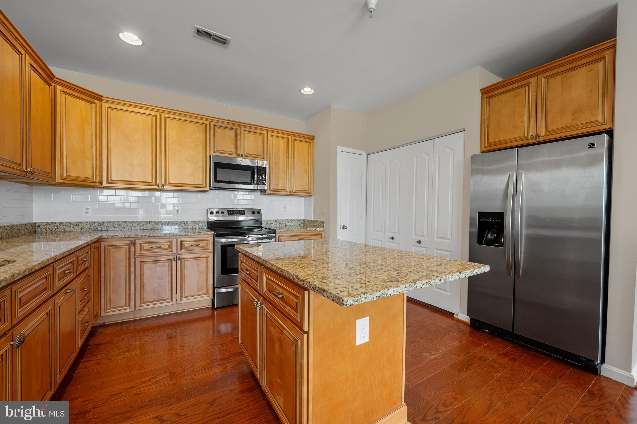 HIGH VIEW AT HUNT VALLEY - Residential