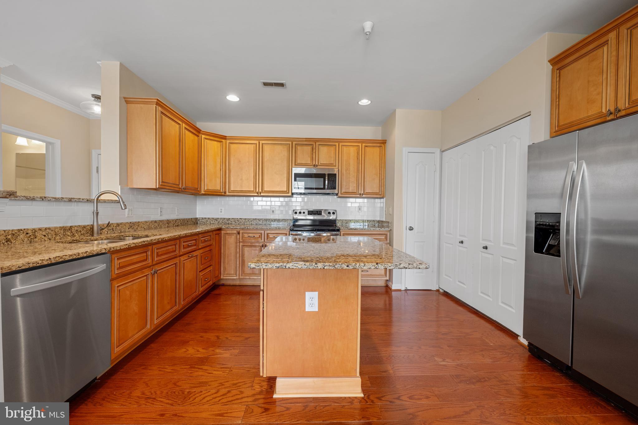HIGH VIEW AT HUNT VALLEY - Residential