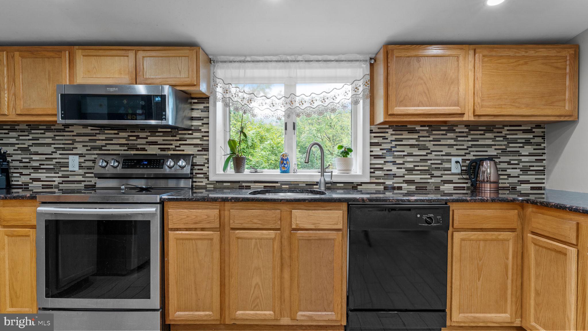 SHERWOOD ESTATES - Residential