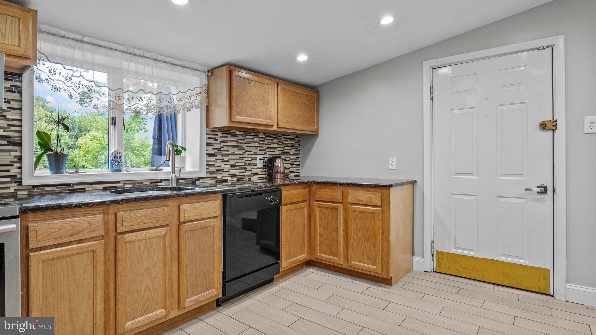 SHERWOOD ESTATES - Residential