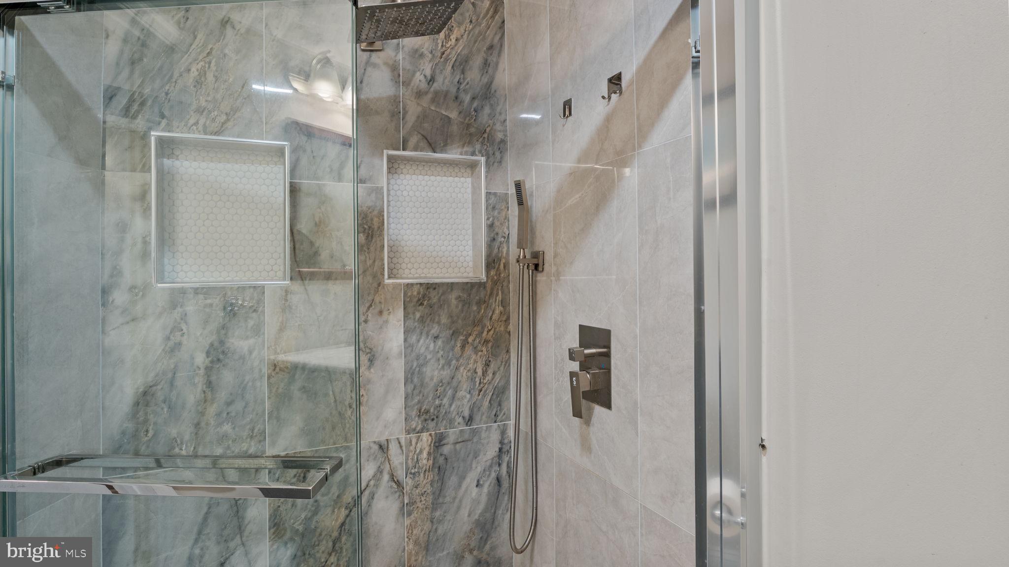 SHERWOOD ESTATES - Residential