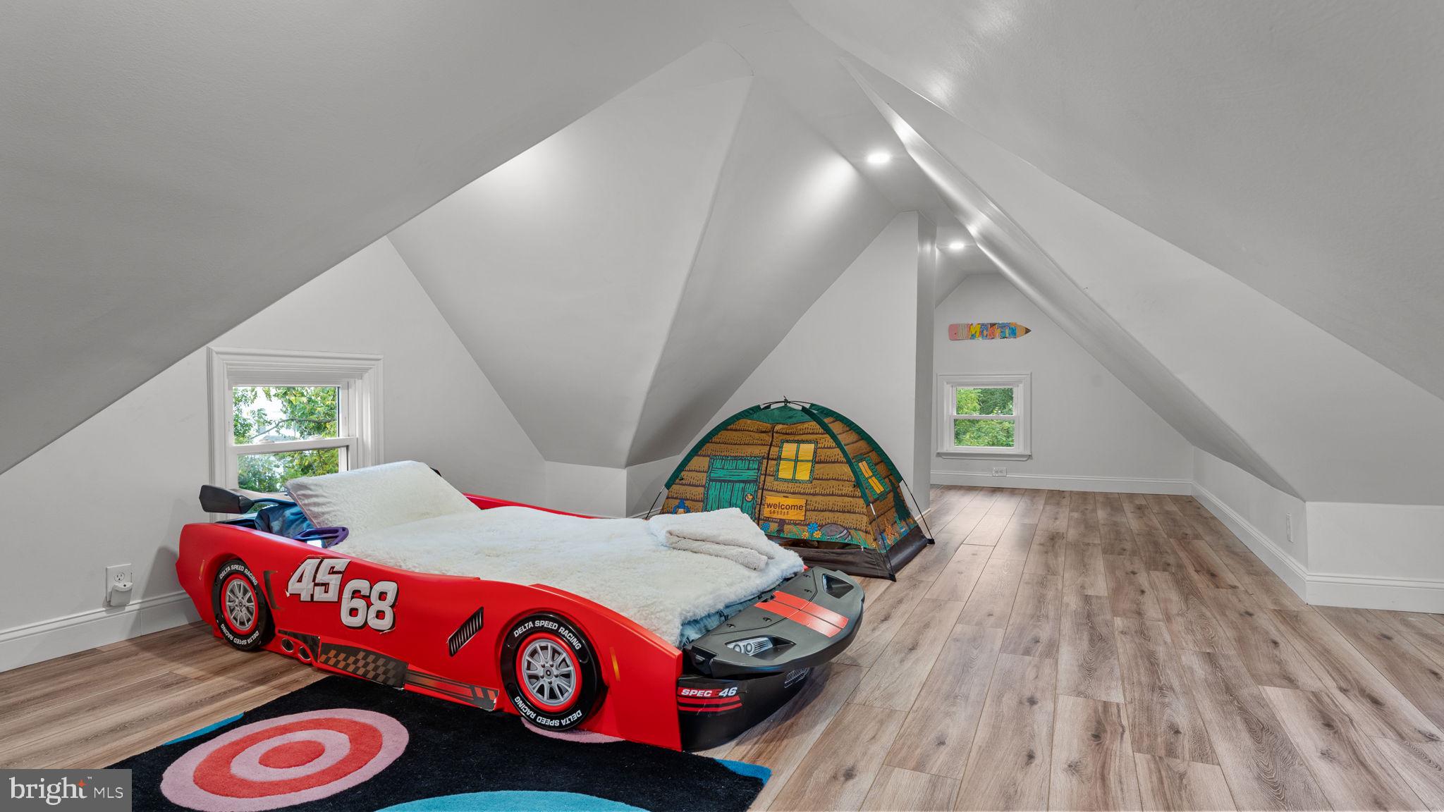 SHERWOOD ESTATES - Residential