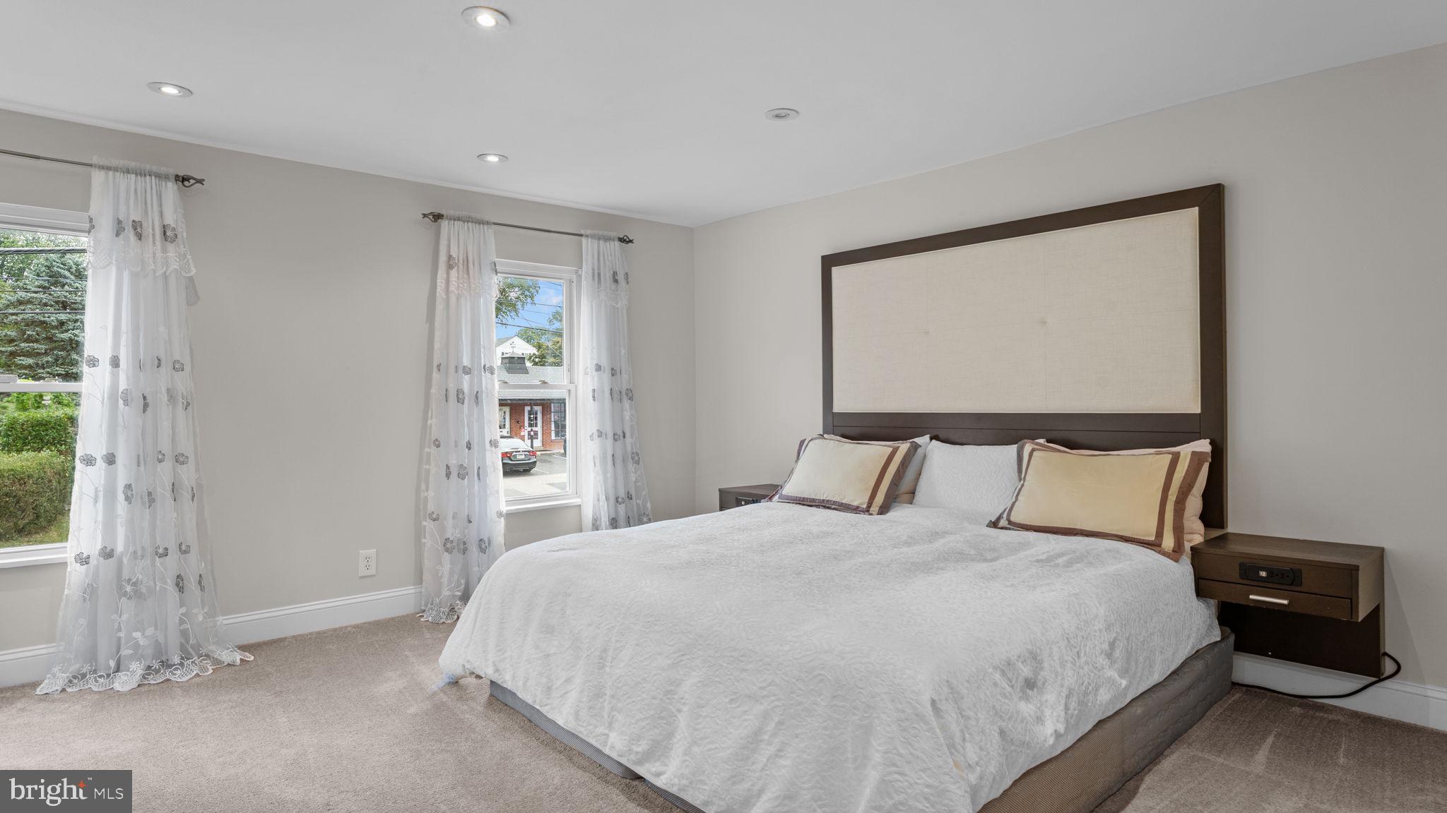 SHERWOOD ESTATES - Residential