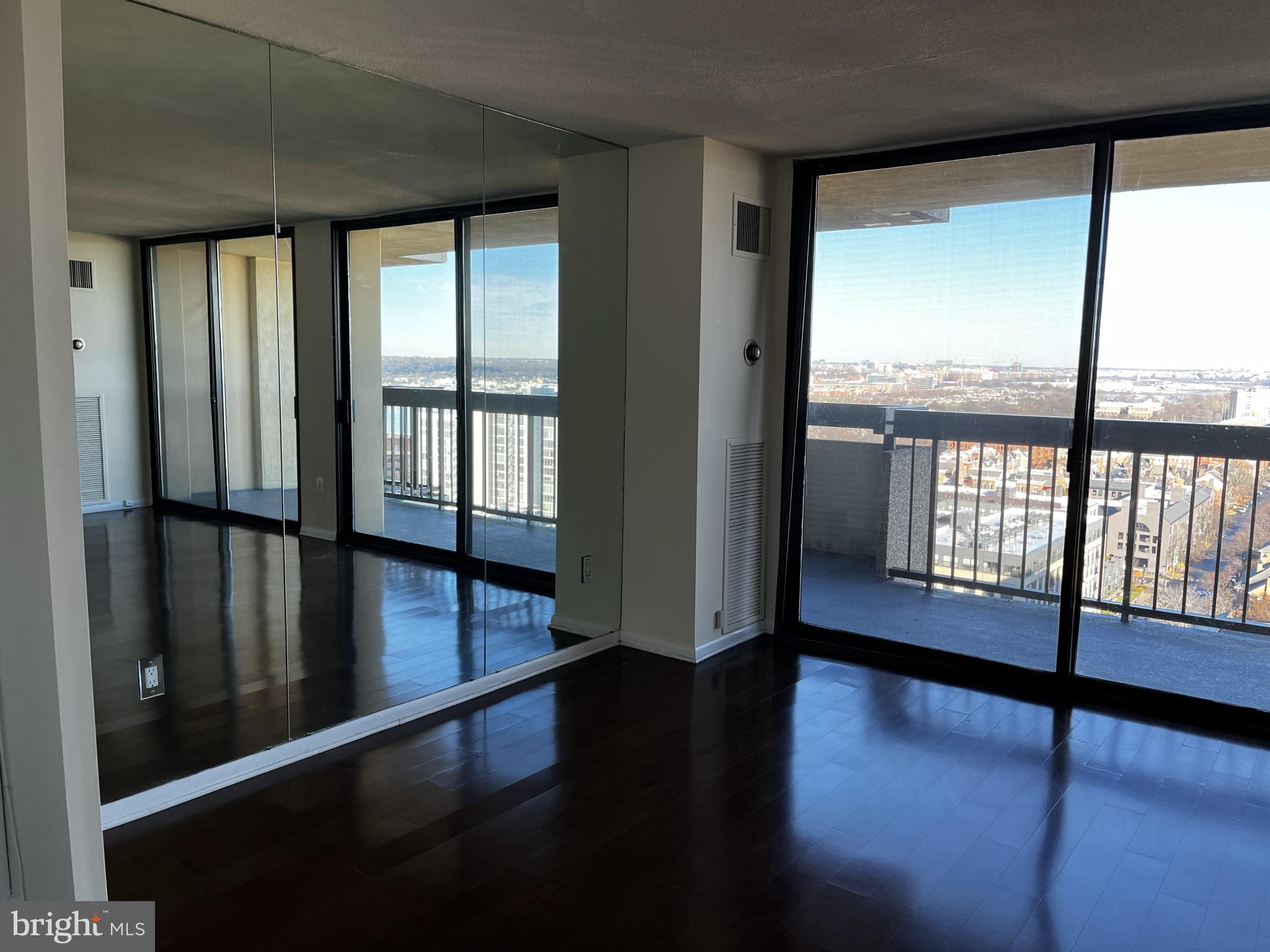 ALEXANDRIA HOUSE - Residential Lease