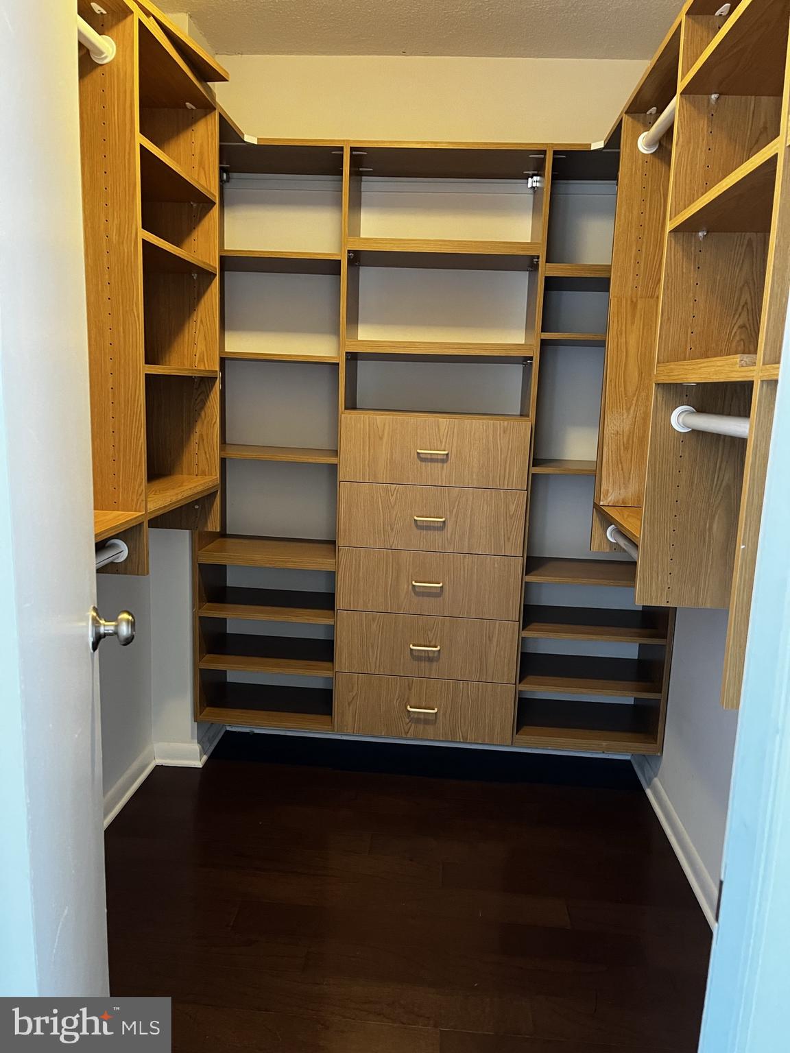 ALEXANDRIA HOUSE - Residential Lease