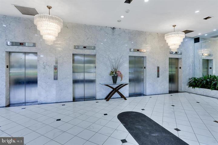 ALEXANDRIA HOUSE - Residential Lease