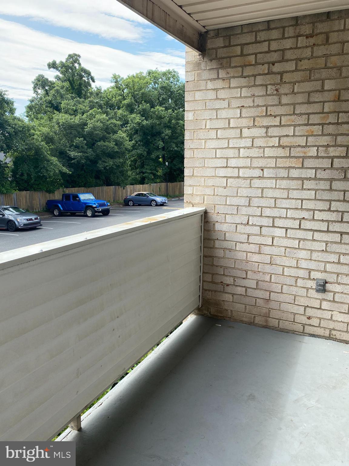 VALLEY PARK CONDOMINIUMS - Residential Lease