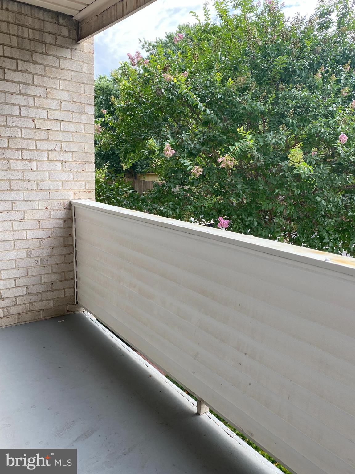 VALLEY PARK CONDOMINIUMS - Residential Lease