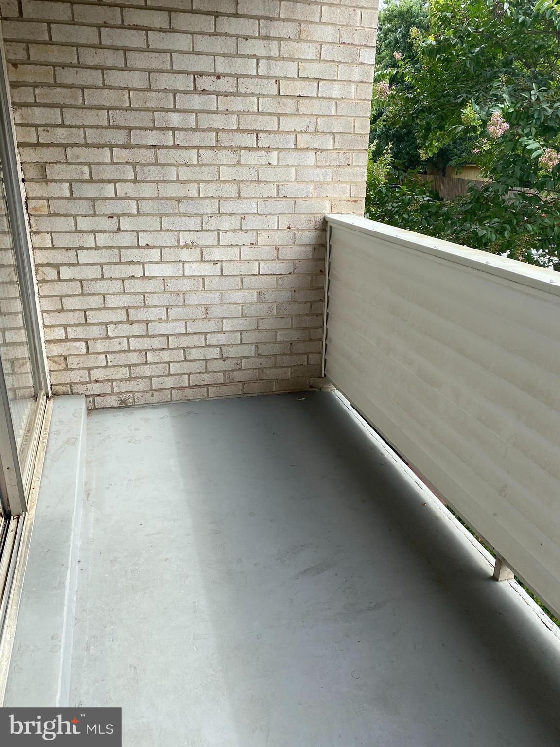 VALLEY PARK CONDOMINIUMS - Residential Lease