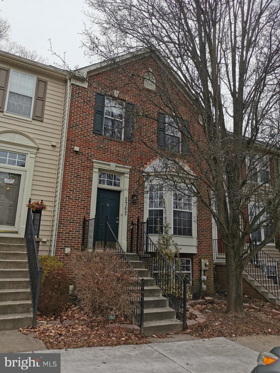 VILLAGES OF URBANA - Residential Lease