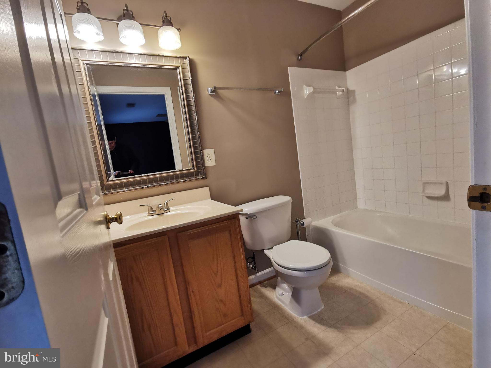 VILLAGES OF URBANA - Residential Lease