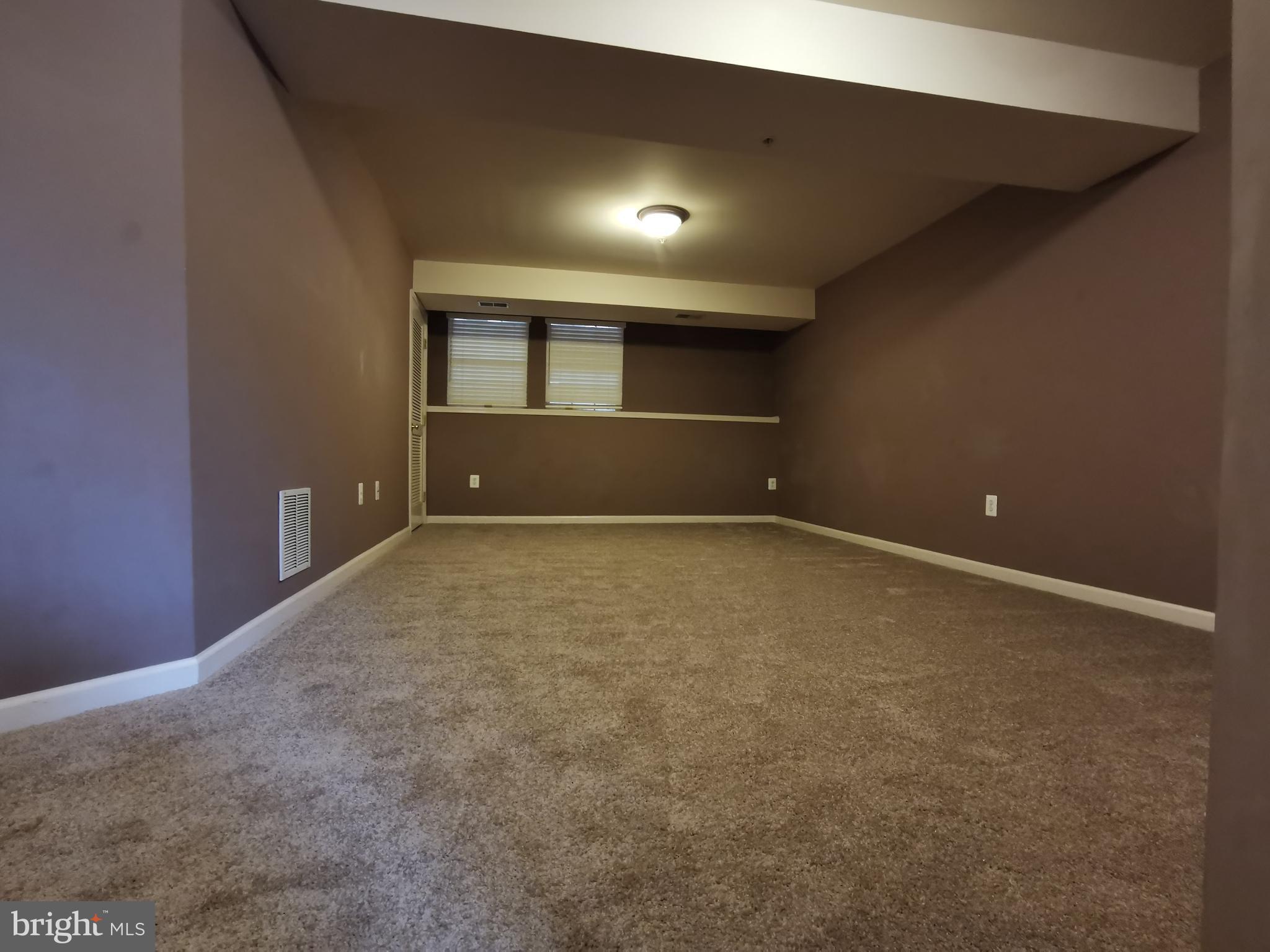 VILLAGES OF URBANA - Residential Lease