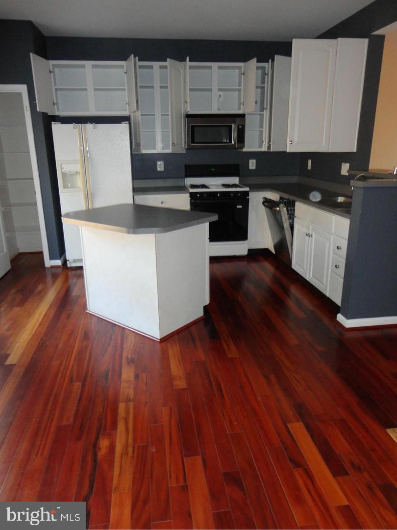 VILLAGES OF URBANA - Residential Lease