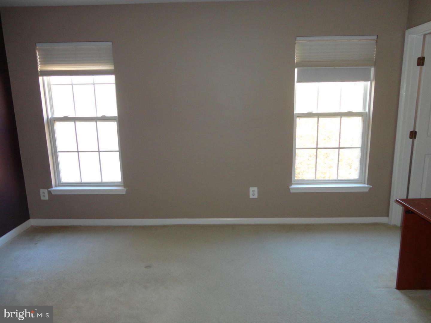 VILLAGES OF URBANA - Residential Lease