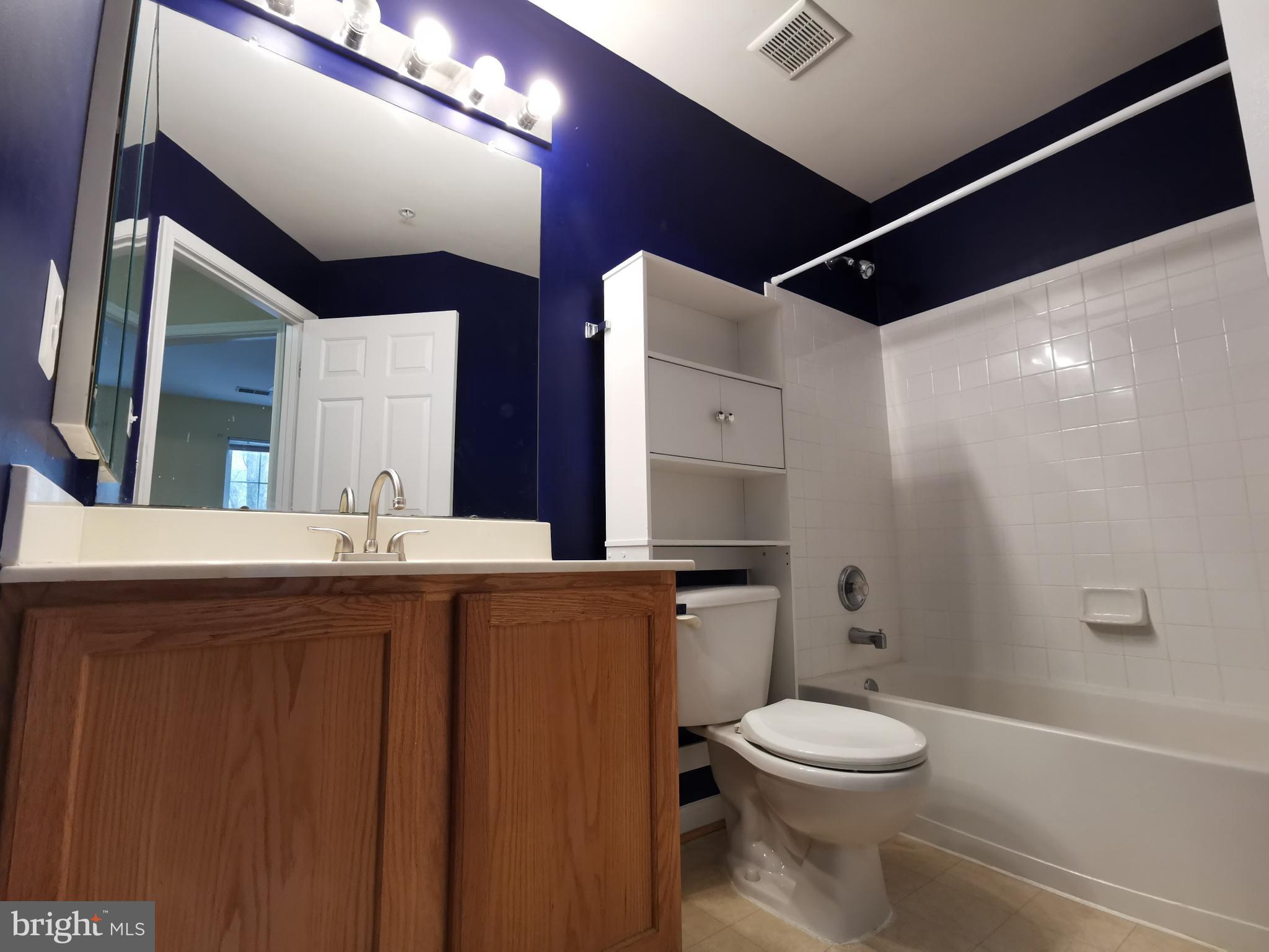 VILLAGES OF URBANA - Residential Lease