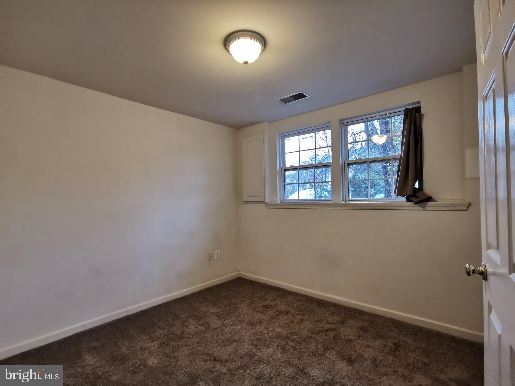 VILLAGES OF URBANA - Residential Lease