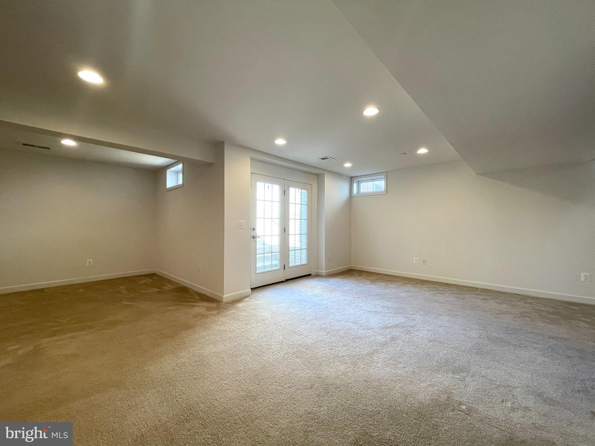 SPRINGDALE FARM - Residential