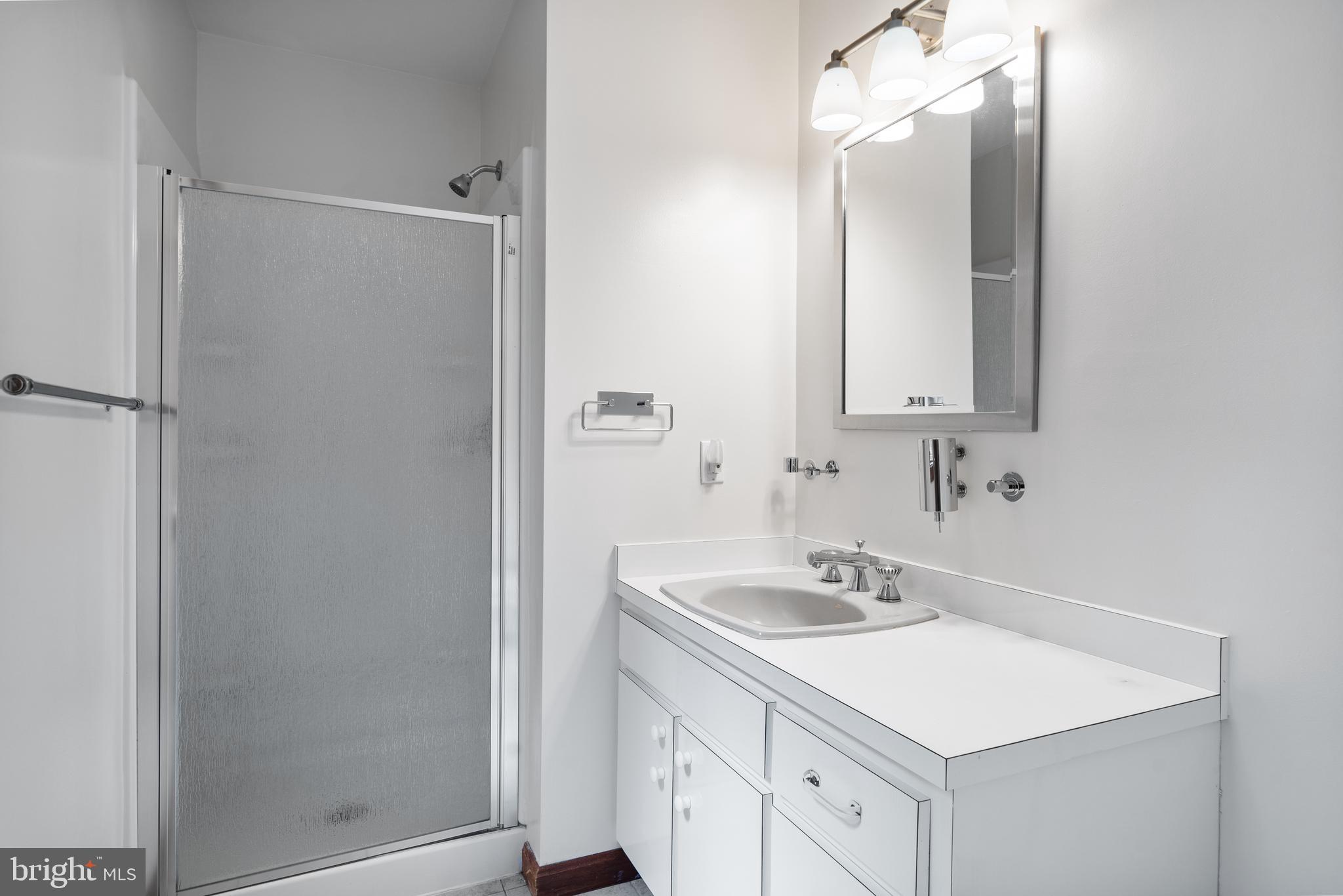 CAERNARVON WOODS - Residential