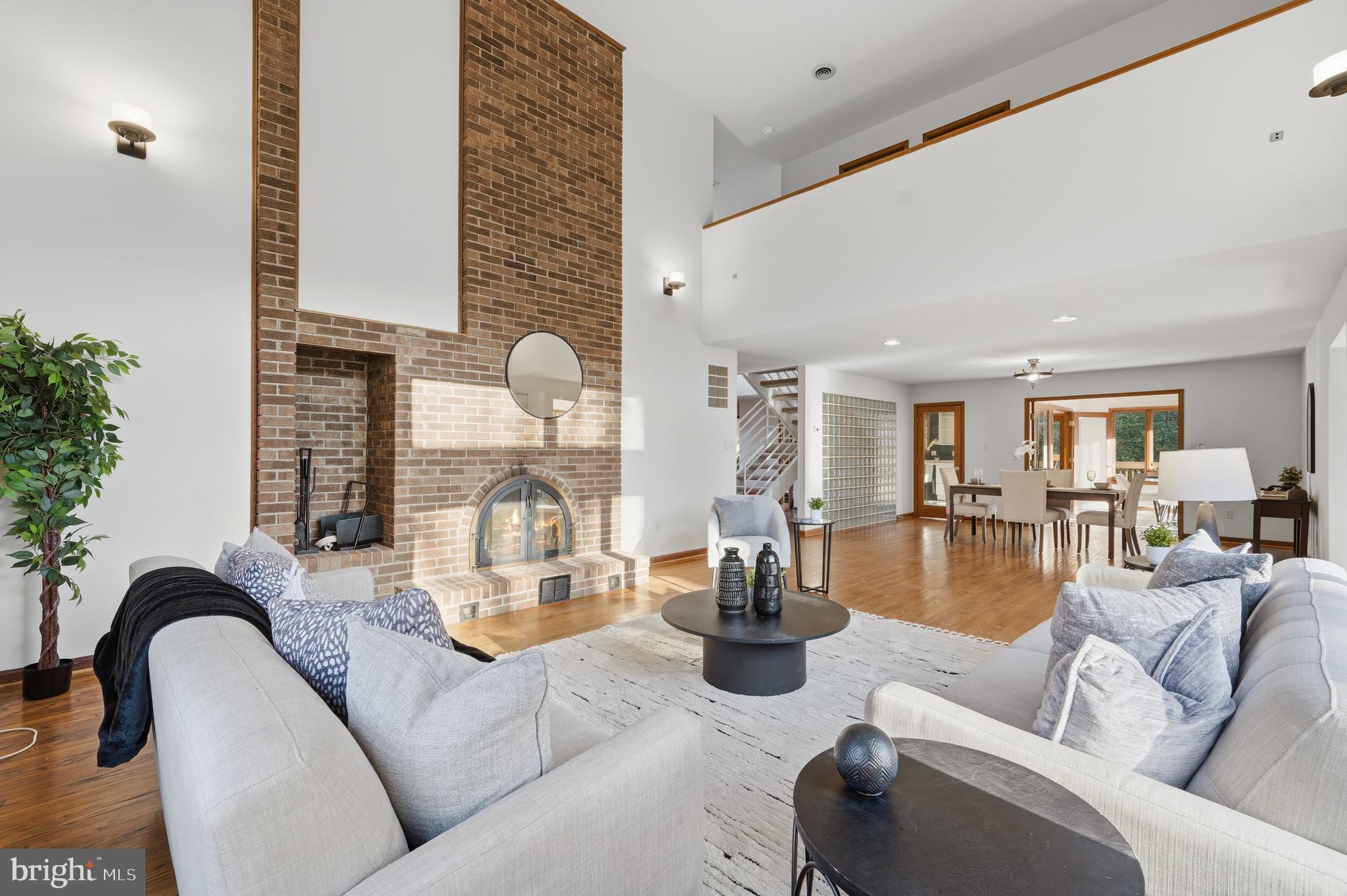 CAERNARVON WOODS - Residential