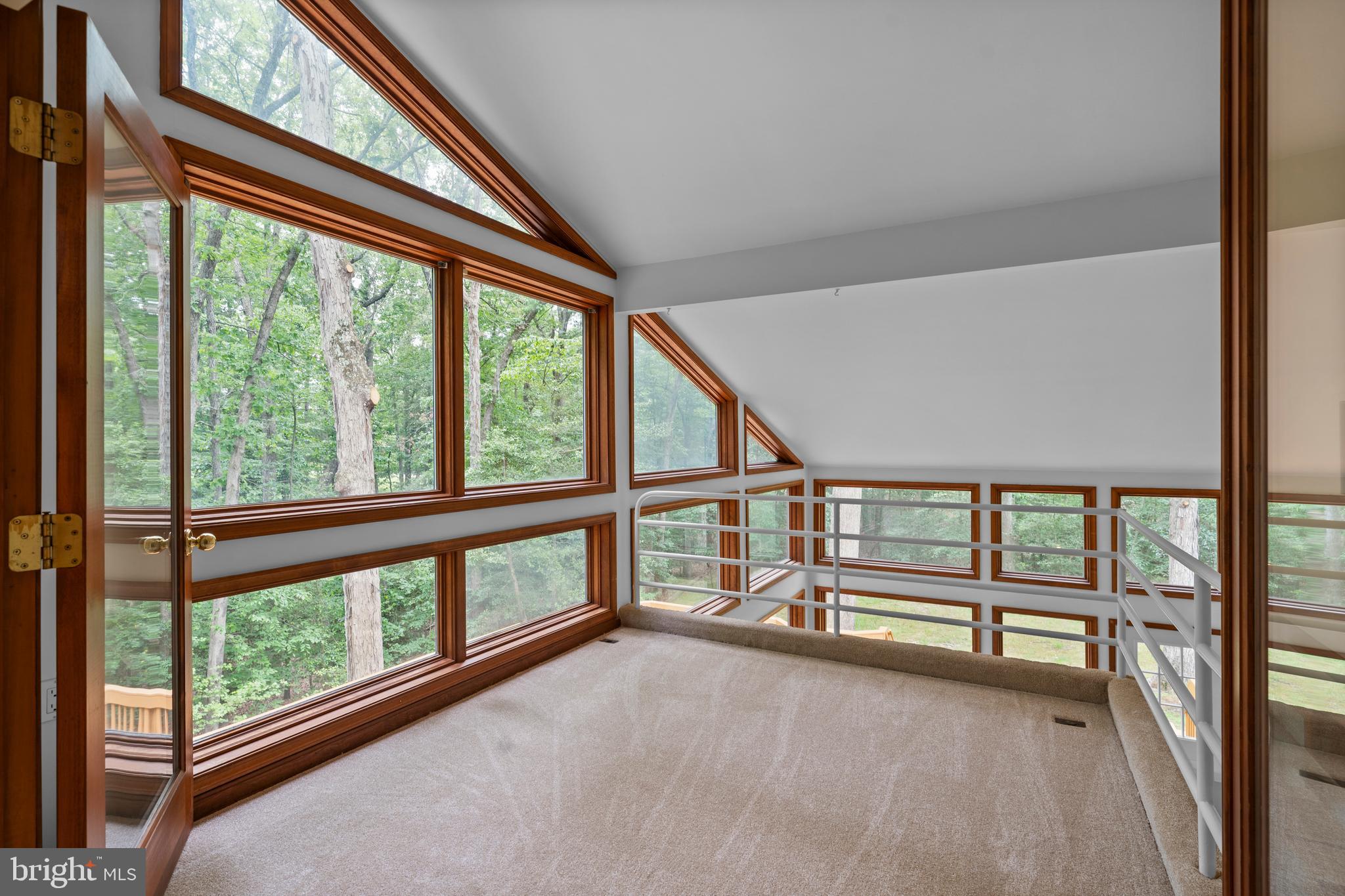 CAERNARVON WOODS - Residential