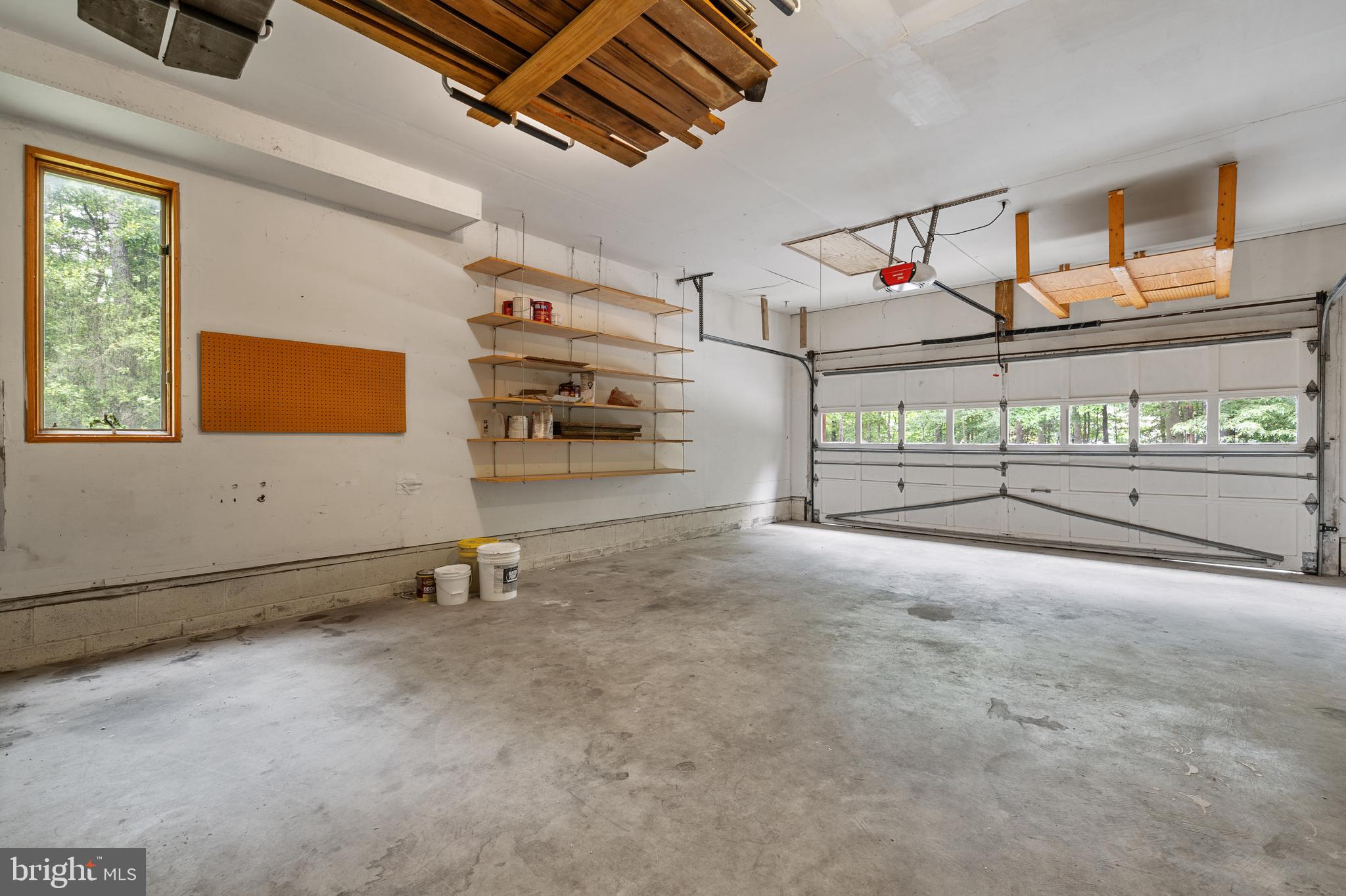 CAERNARVON WOODS - Residential