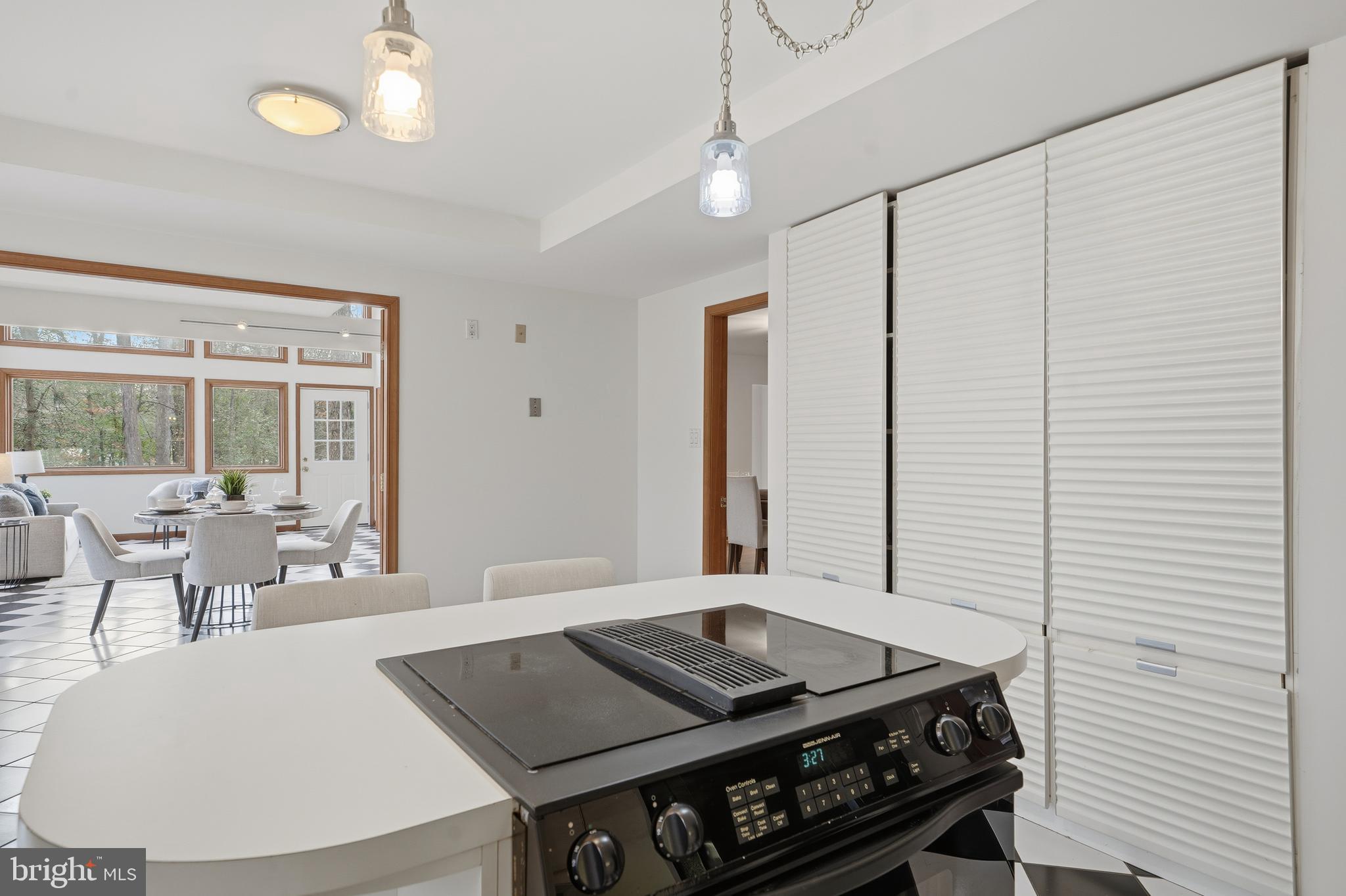 CAERNARVON WOODS - Residential