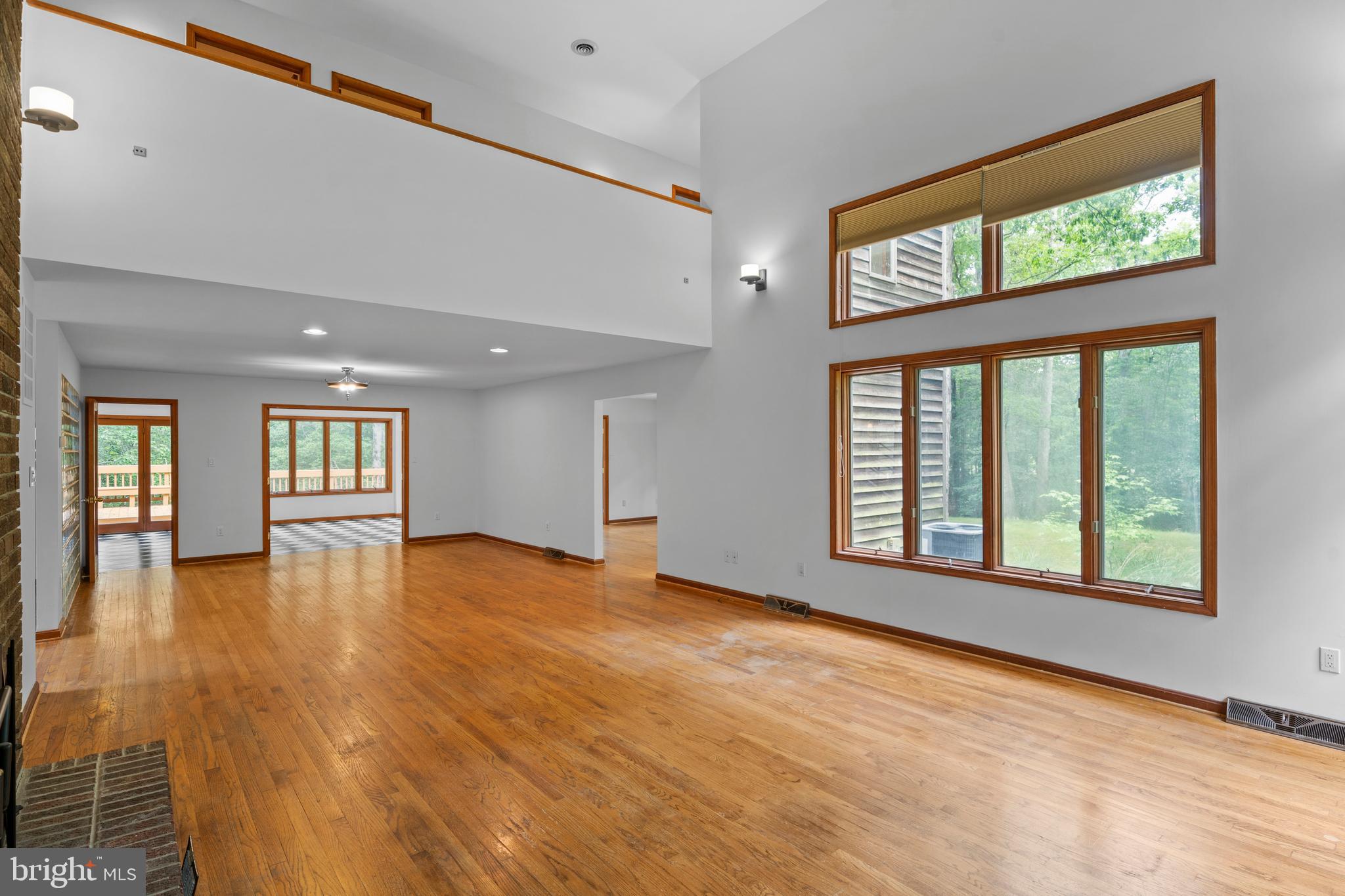 CAERNARVON WOODS - Residential