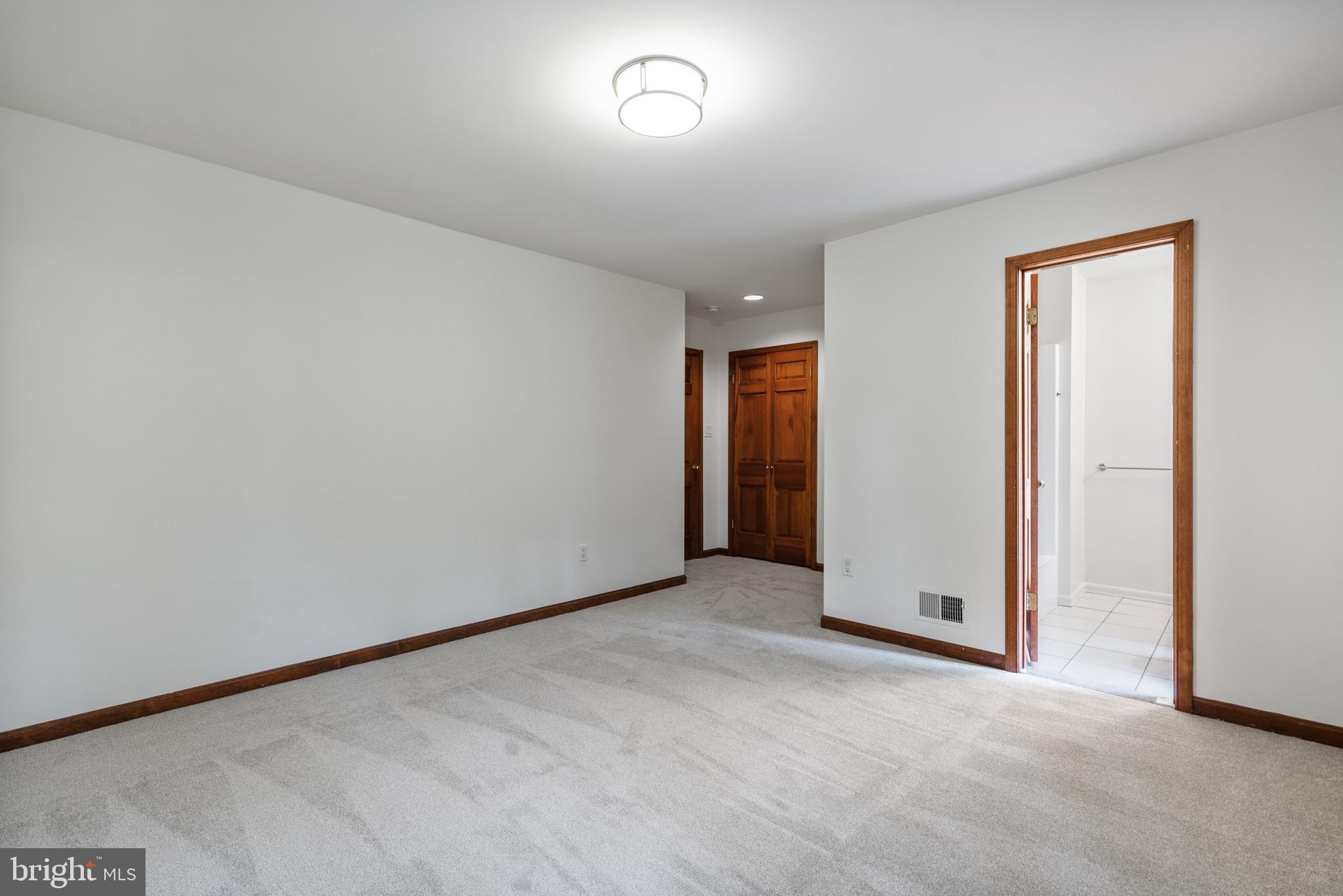 CAERNARVON WOODS - Residential