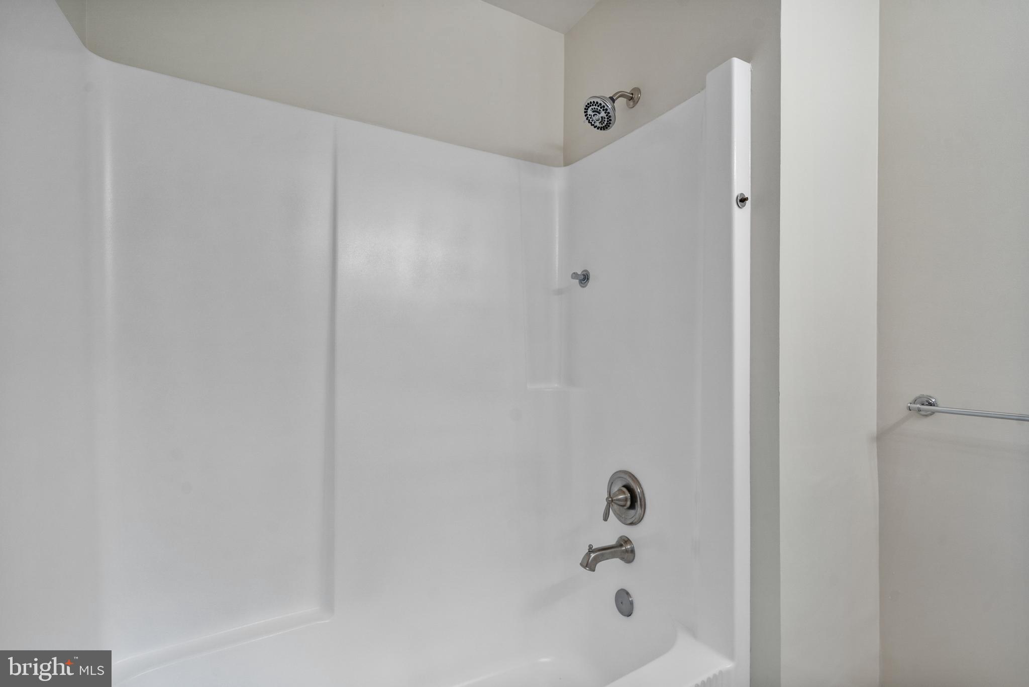 CAERNARVON WOODS - Residential