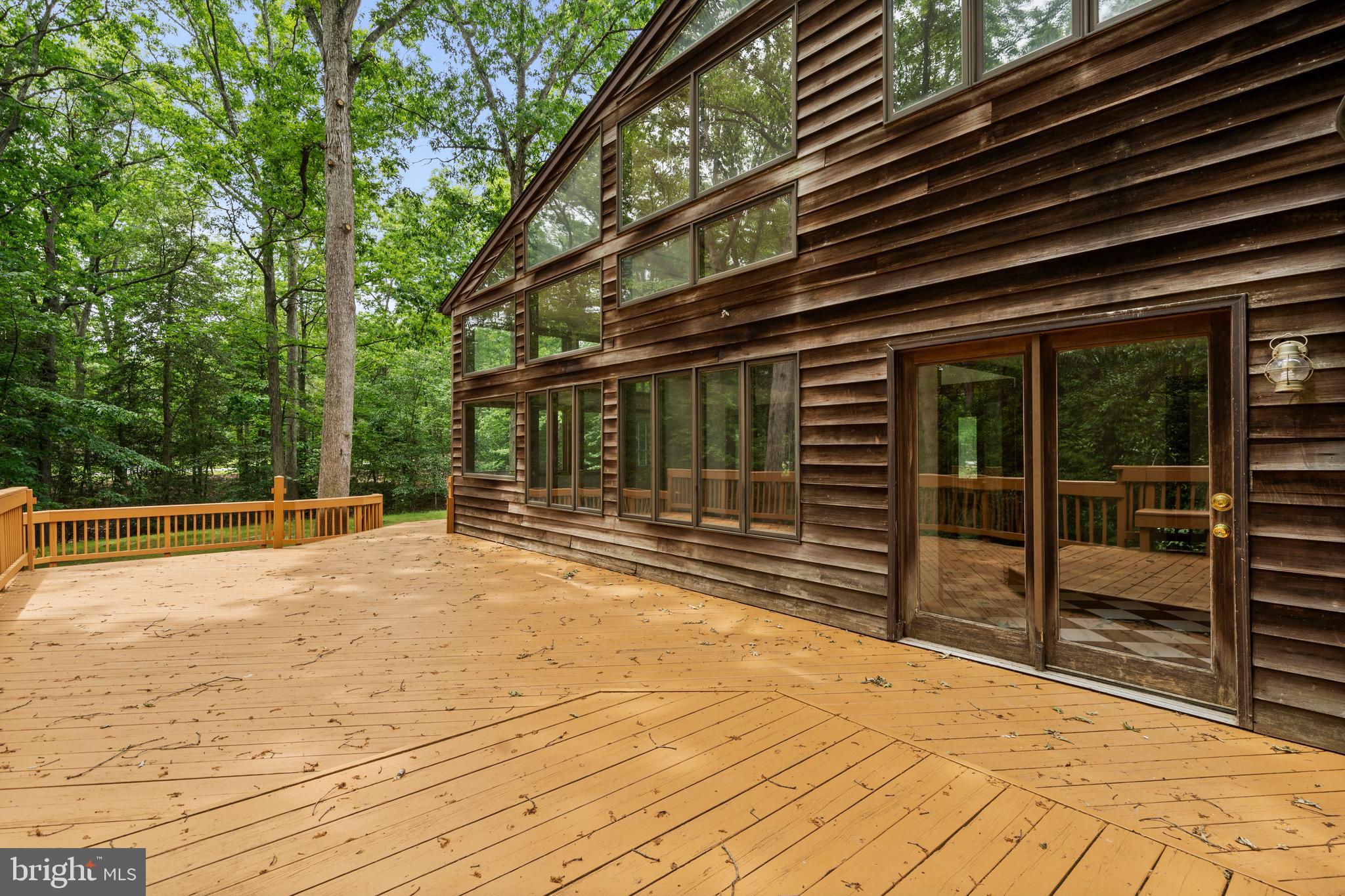 CAERNARVON WOODS - Residential