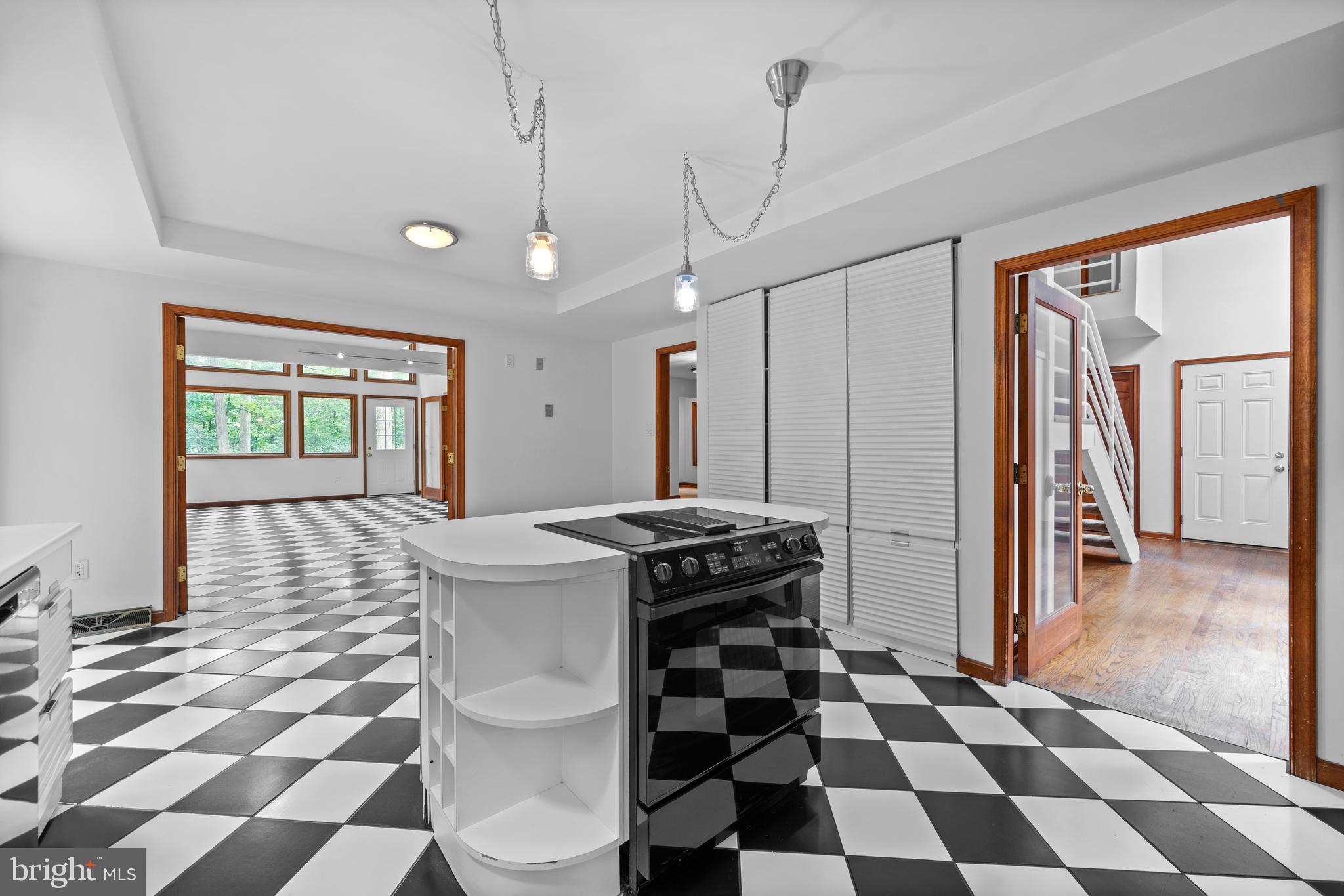 CAERNARVON WOODS - Residential