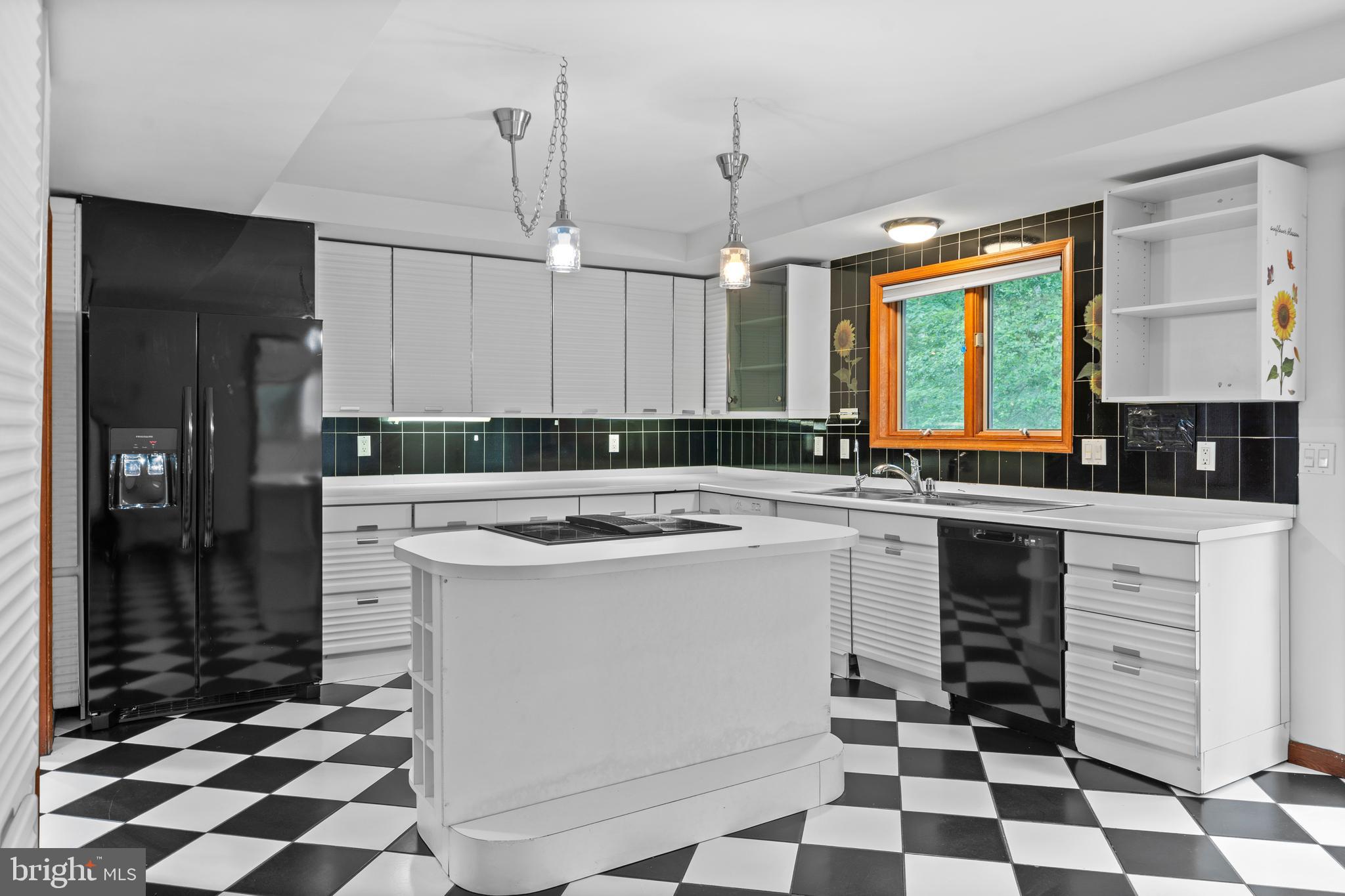 CAERNARVON WOODS - Residential