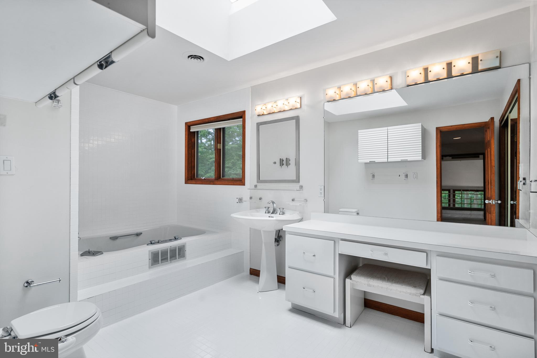 CAERNARVON WOODS - Residential