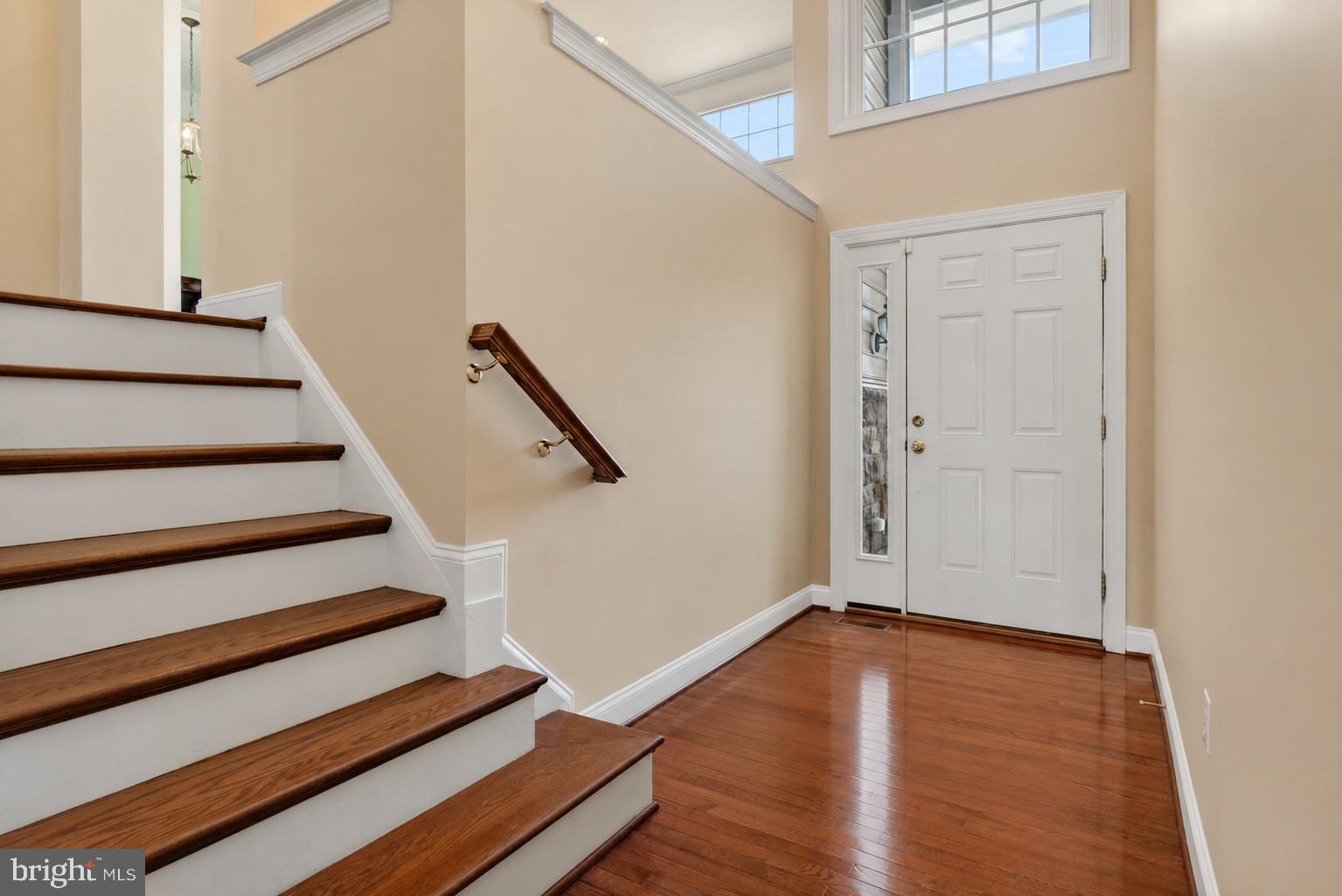 8803 MIRROR LAKE WAY