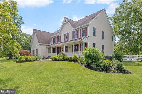 7 CAMAS COURT PLAINSBORO NJ 08536