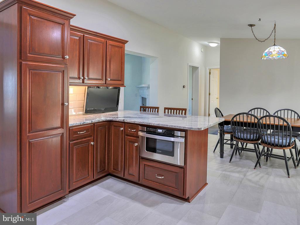 BREEZEWOOD - Residential