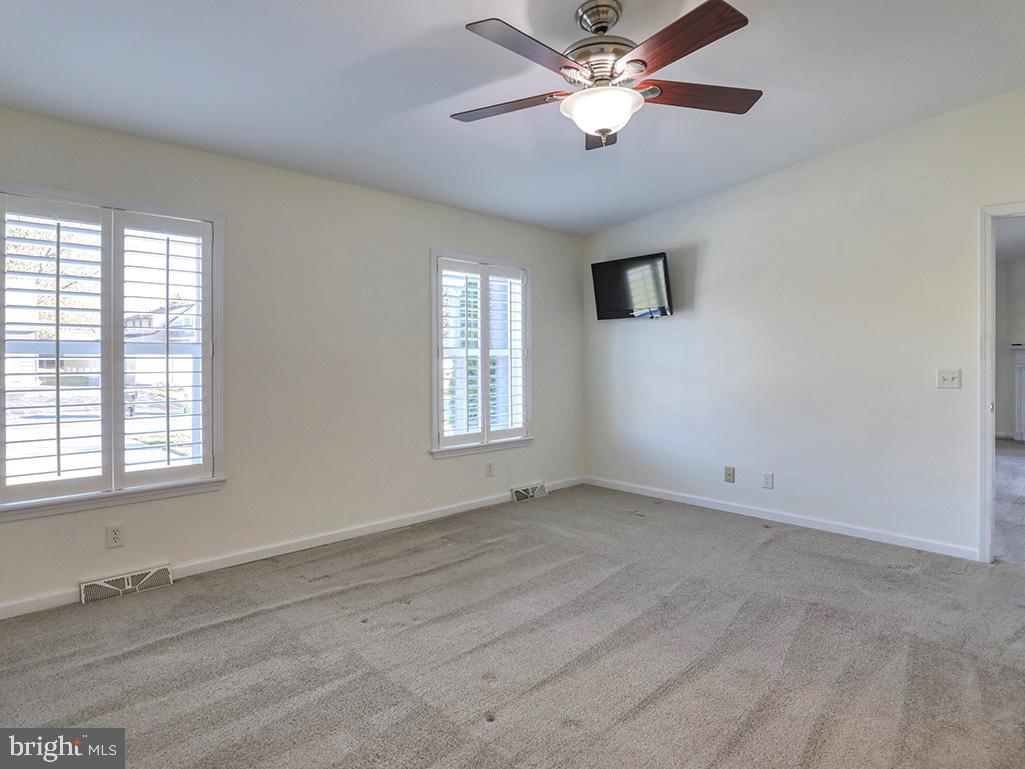 BREEZEWOOD - Residential