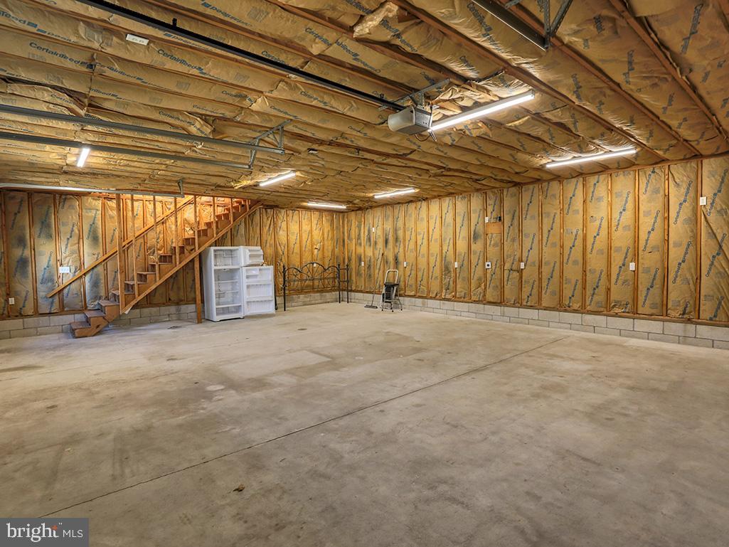 BREEZEWOOD - Residential