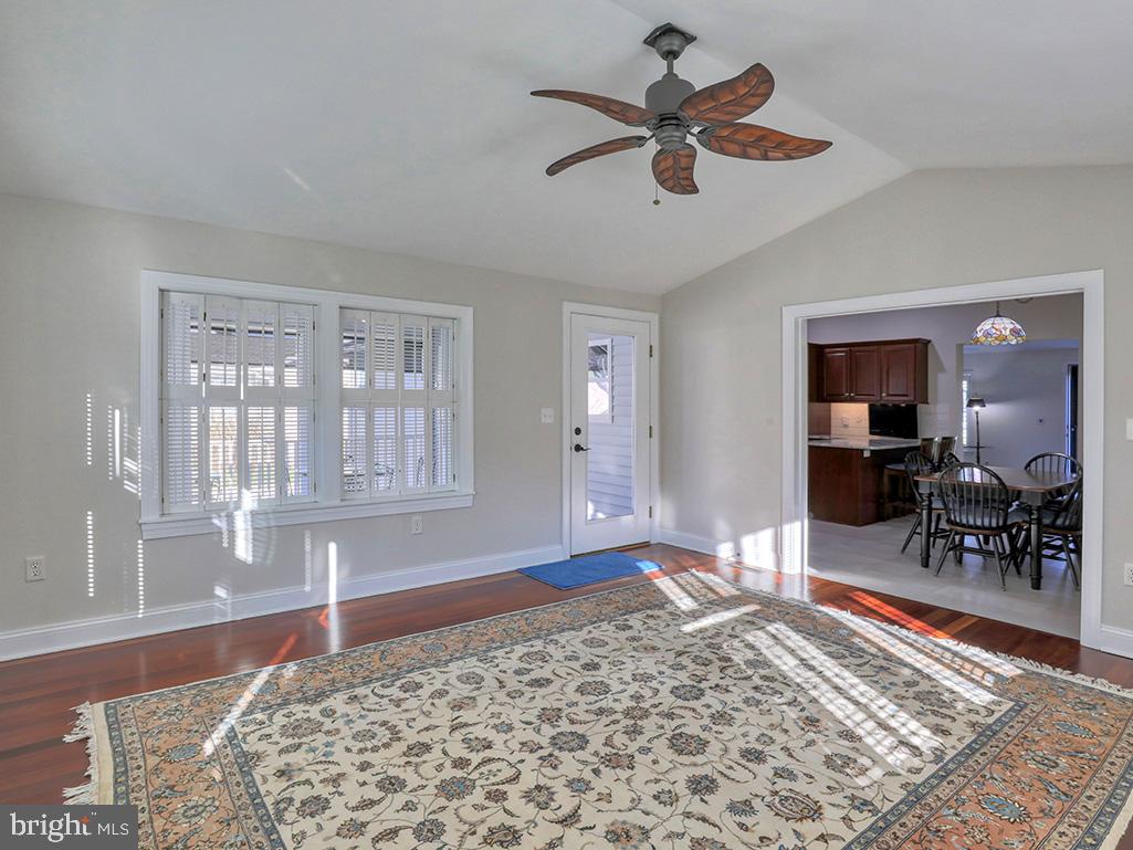 BREEZEWOOD - Residential