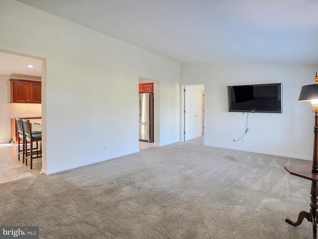 BREEZEWOOD - Residential